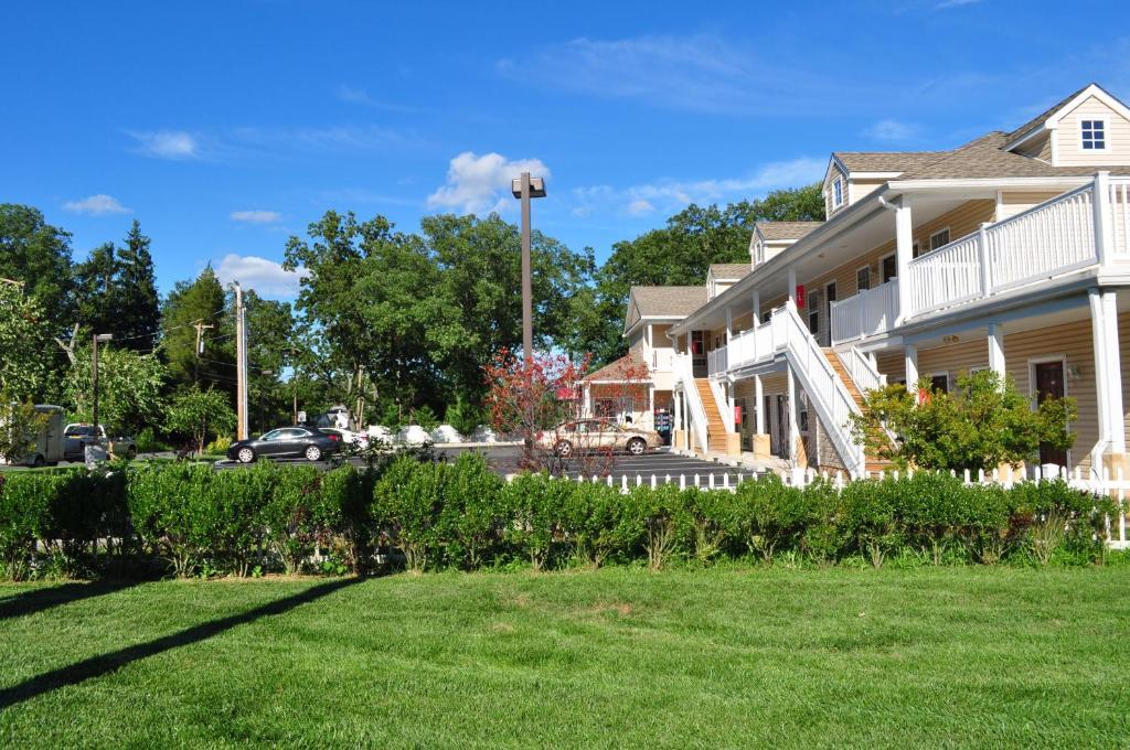 At 9 Motel Howell Εξωτερικό φωτογραφία