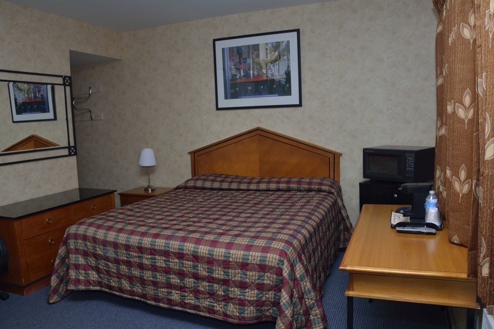 At 9 Motel Howell Εξωτερικό φωτογραφία