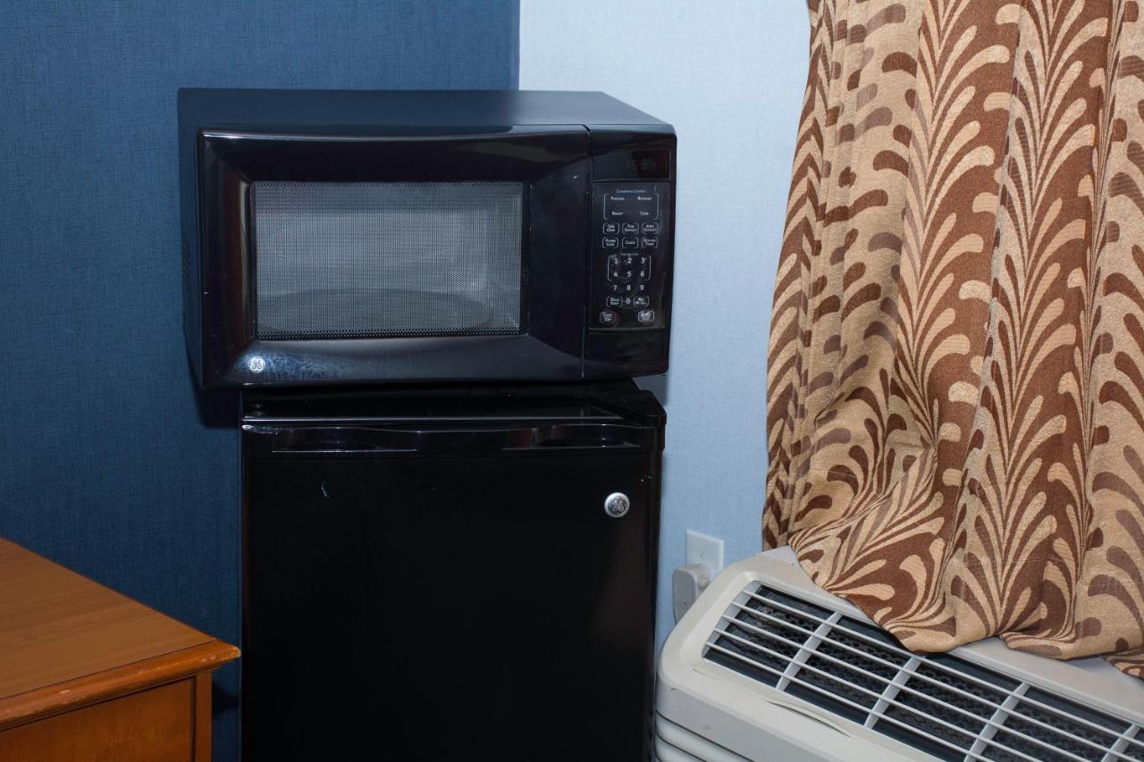 At 9 Motel Howell Εξωτερικό φωτογραφία
