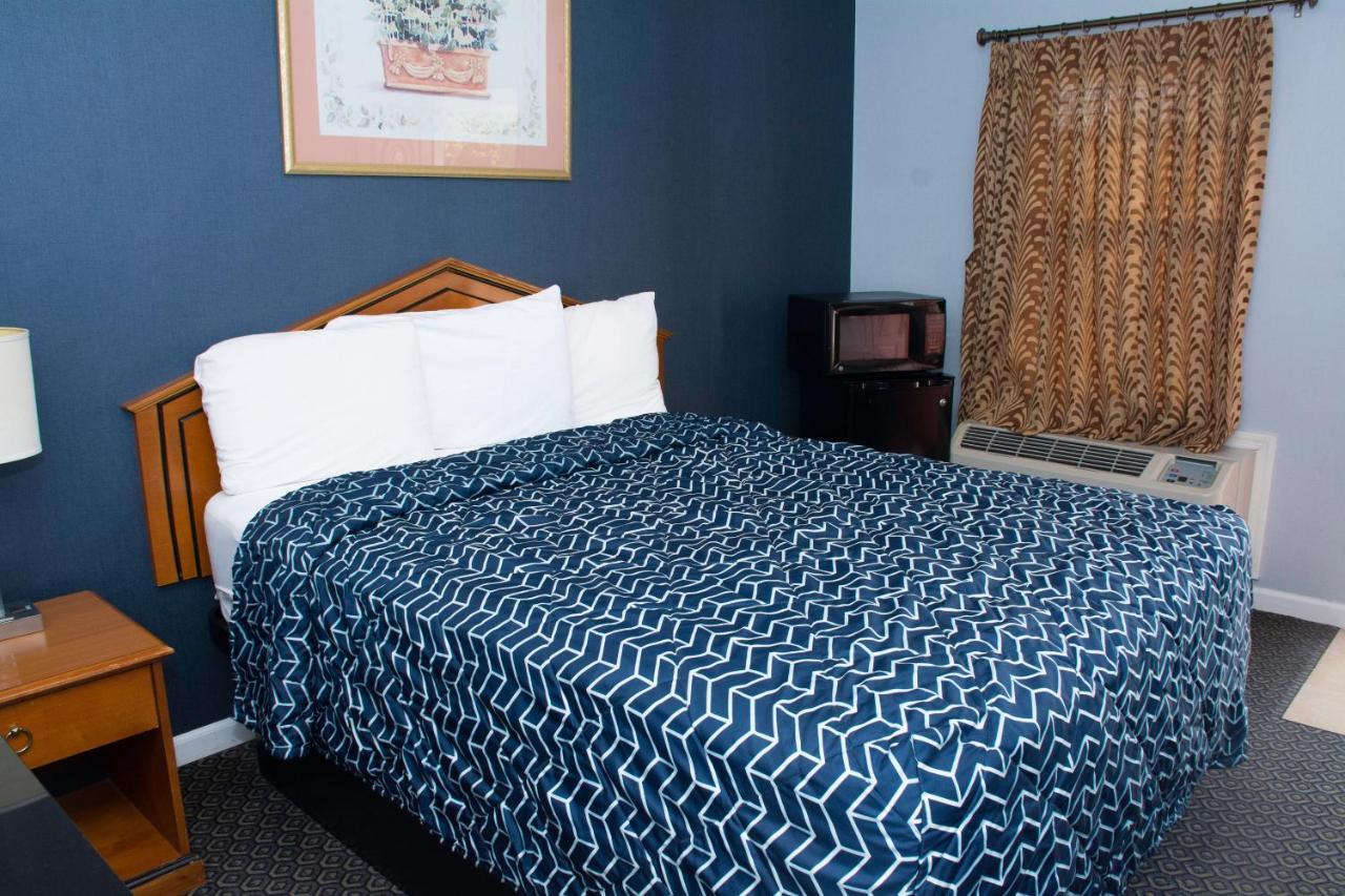 At 9 Motel Howell Εξωτερικό φωτογραφία