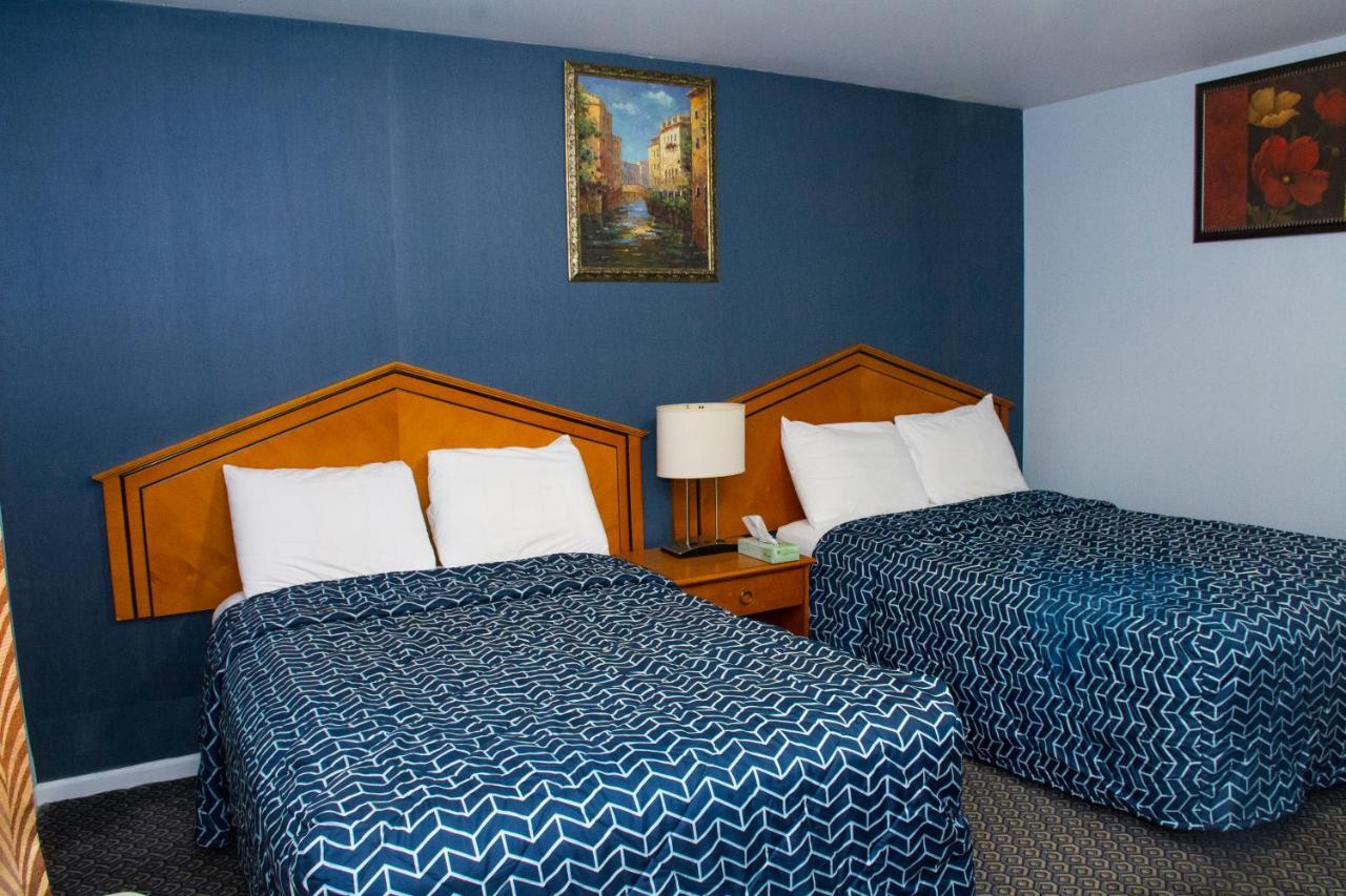 At 9 Motel Howell Εξωτερικό φωτογραφία