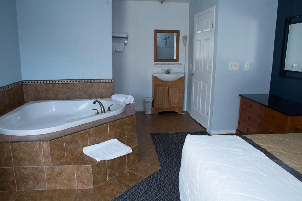 At 9 Motel Howell Εξωτερικό φωτογραφία