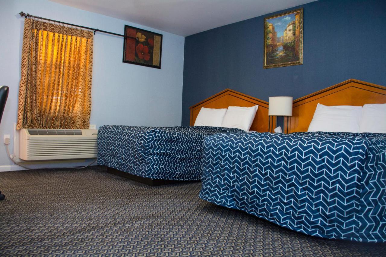 At 9 Motel Howell Εξωτερικό φωτογραφία